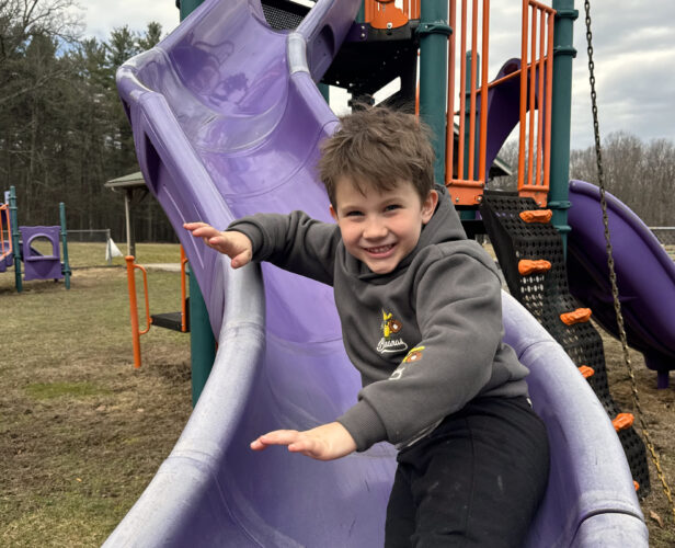 Taste of Spring: Locals enjoy warm weather  before chilled temps return